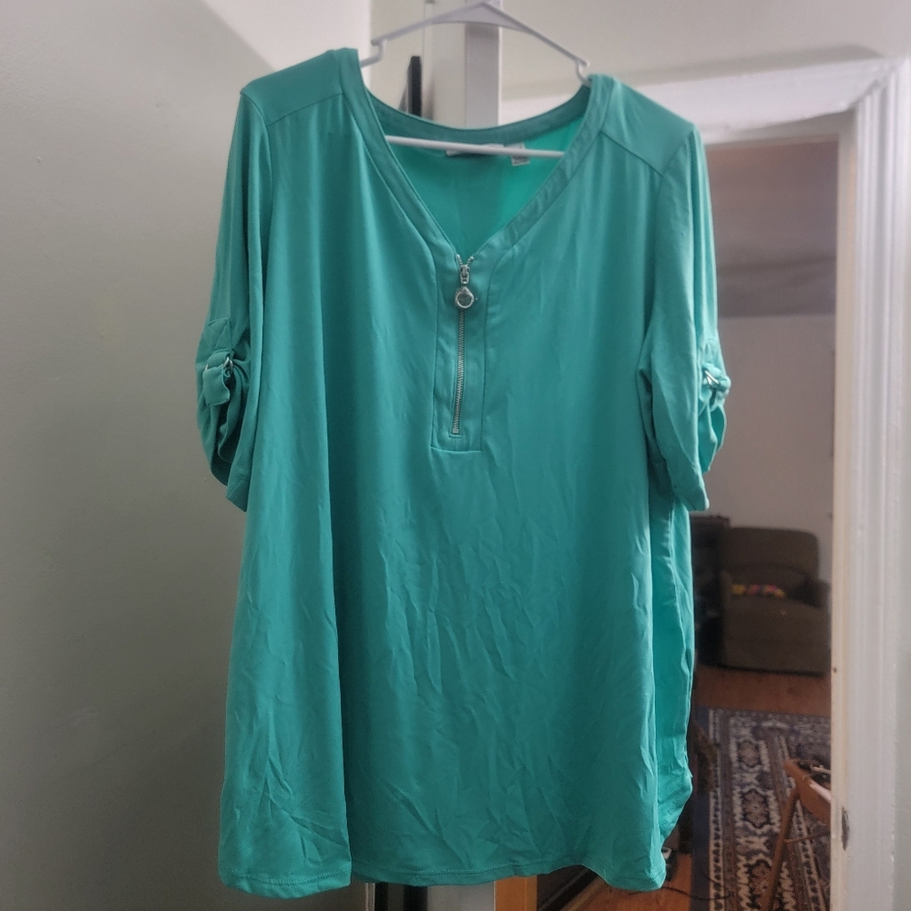Susan Graver Liquid Knit Zipper V-Neck 1X